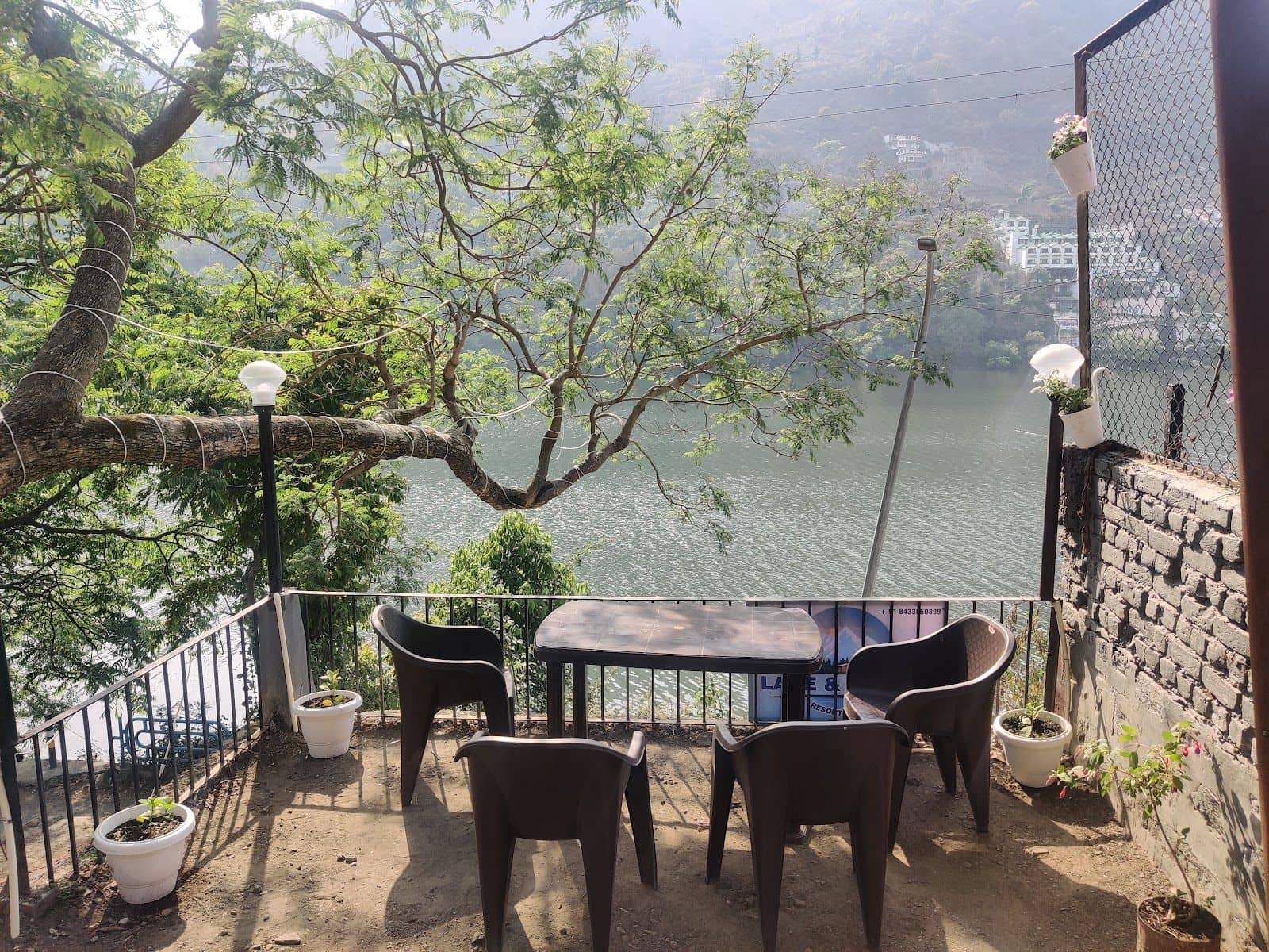 LAKE AND WOOD RESORT - Dungsil Malla photo 5