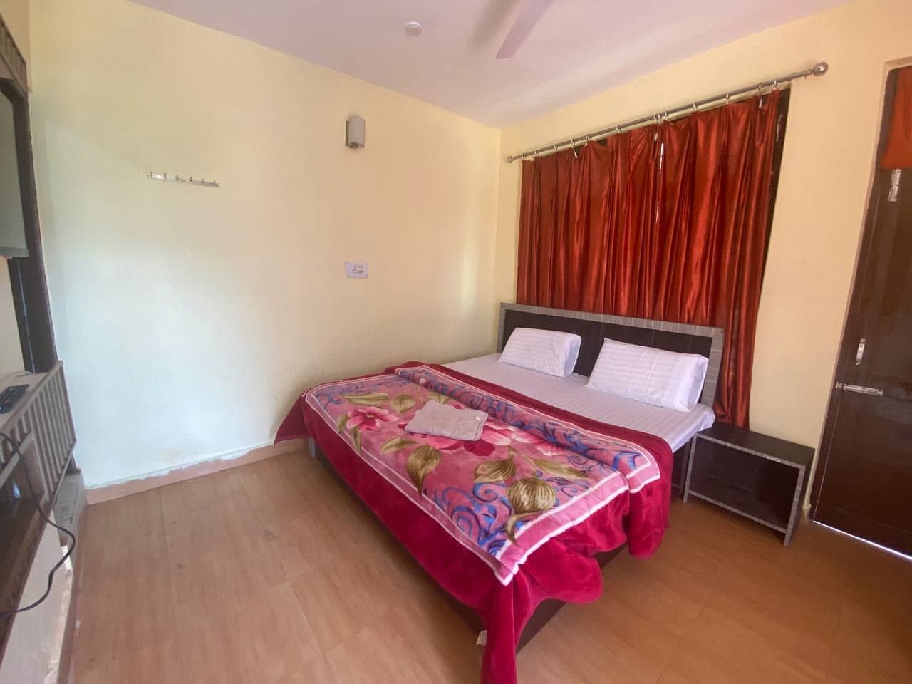 Homestay w/ Home Meals & Friendly Hosts, HP - Banikhet, HP photo 5