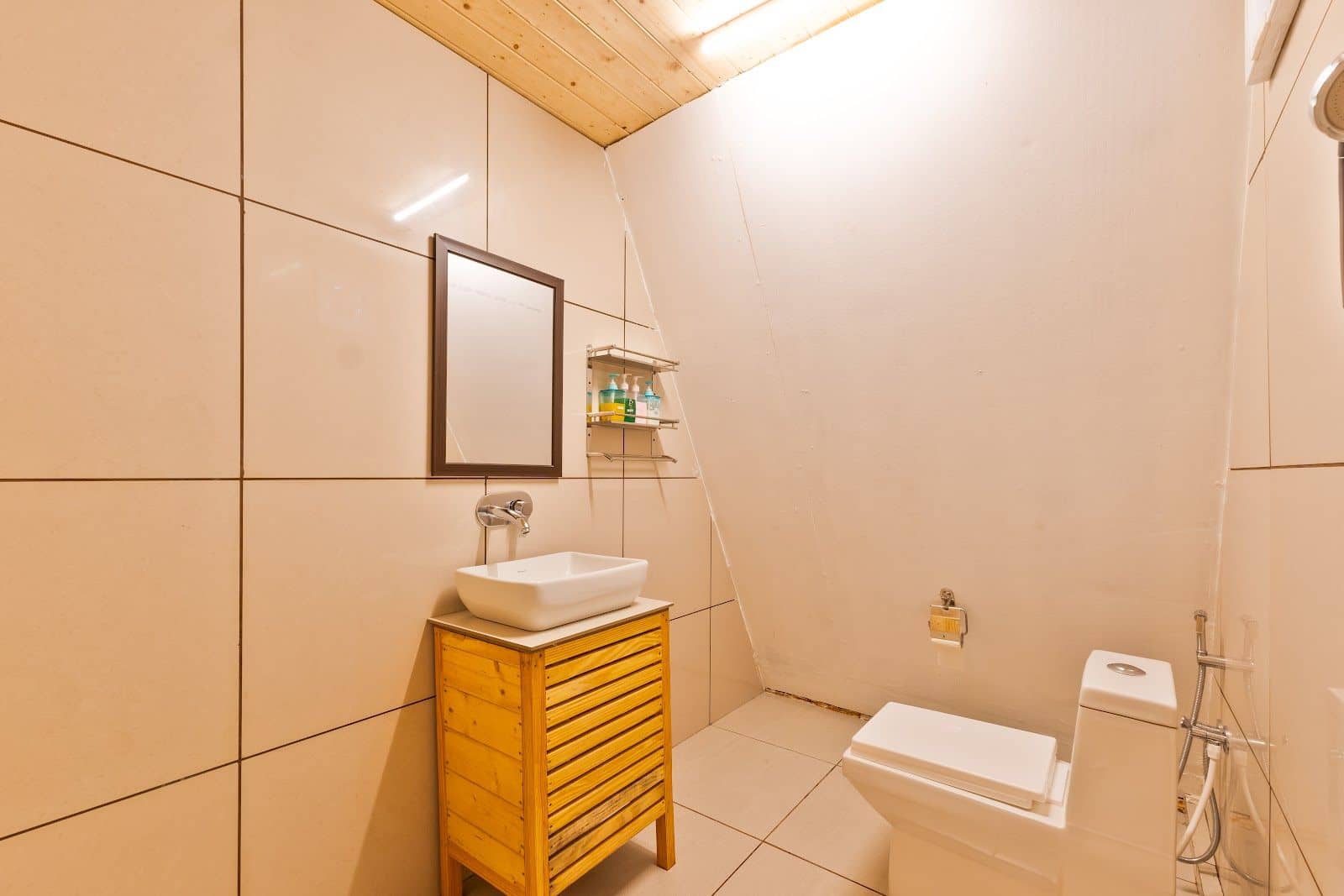 Boutique Cabin w/ Panoramic Views, Uttarakhand - Ukhimath, Uttarakhand photo 4