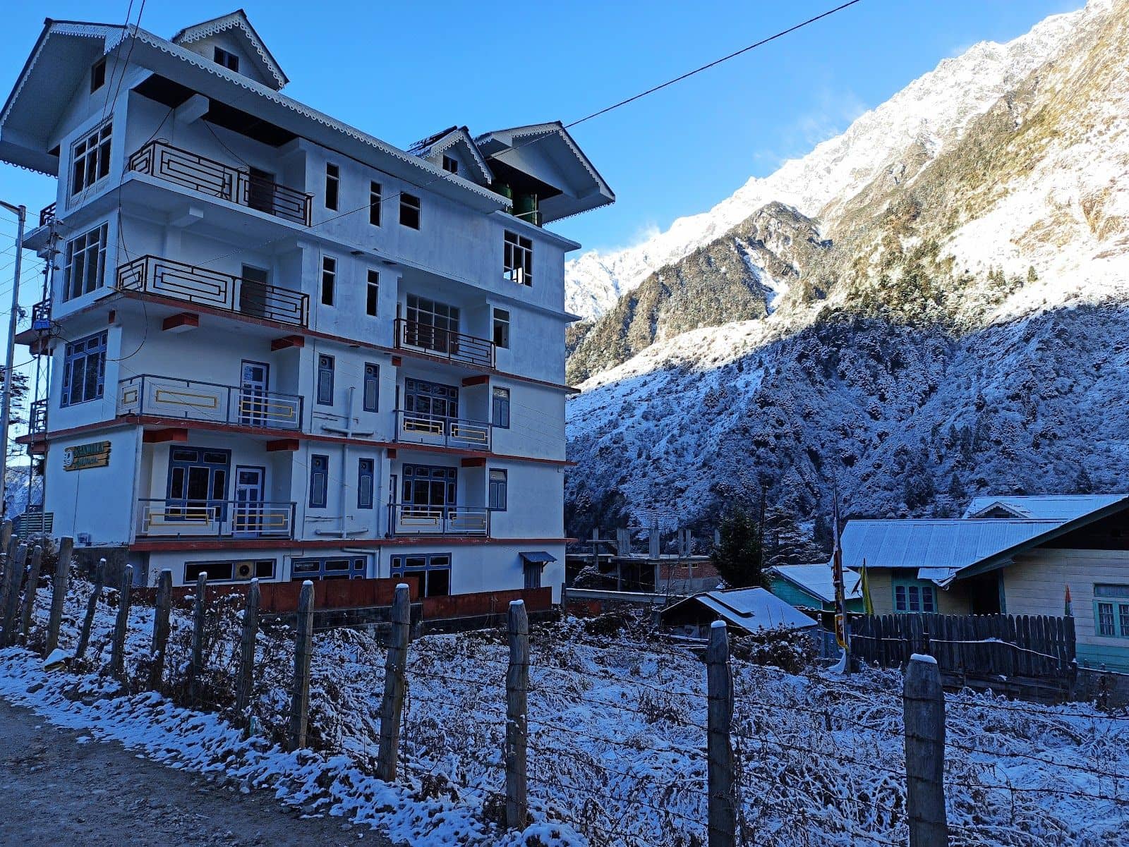 Impeccable Service & Snow View Hotel w/ Veg Meals, - Lachung