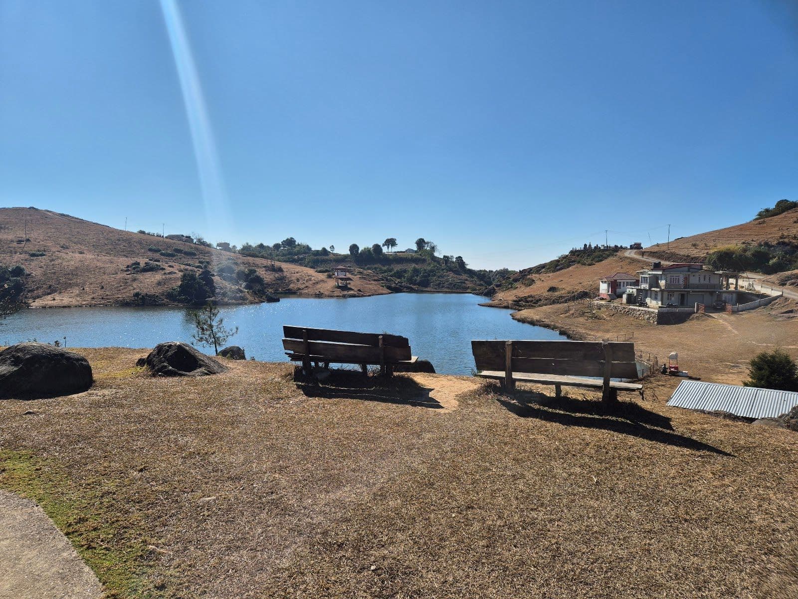 Tranquil Lakeside Hilltop Cottage in Mawphanlur 2