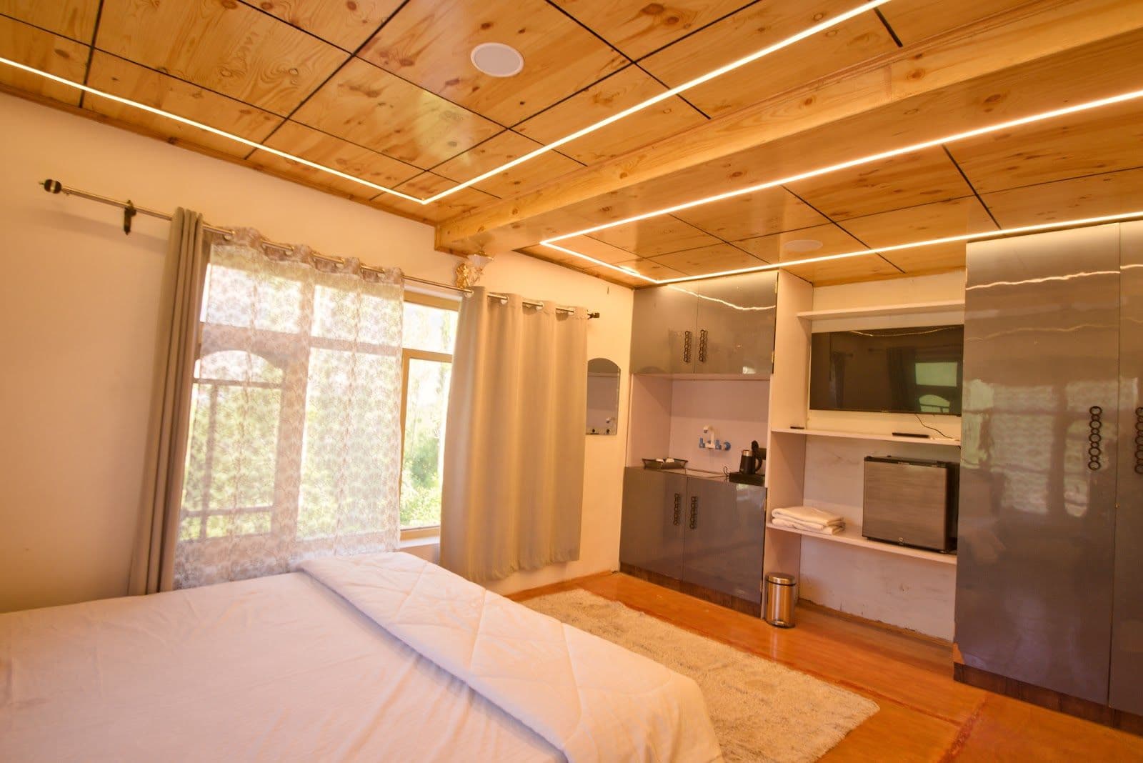 Homestay w/ Home Meals & Mountain Views, Ladakh in Ladakh 2