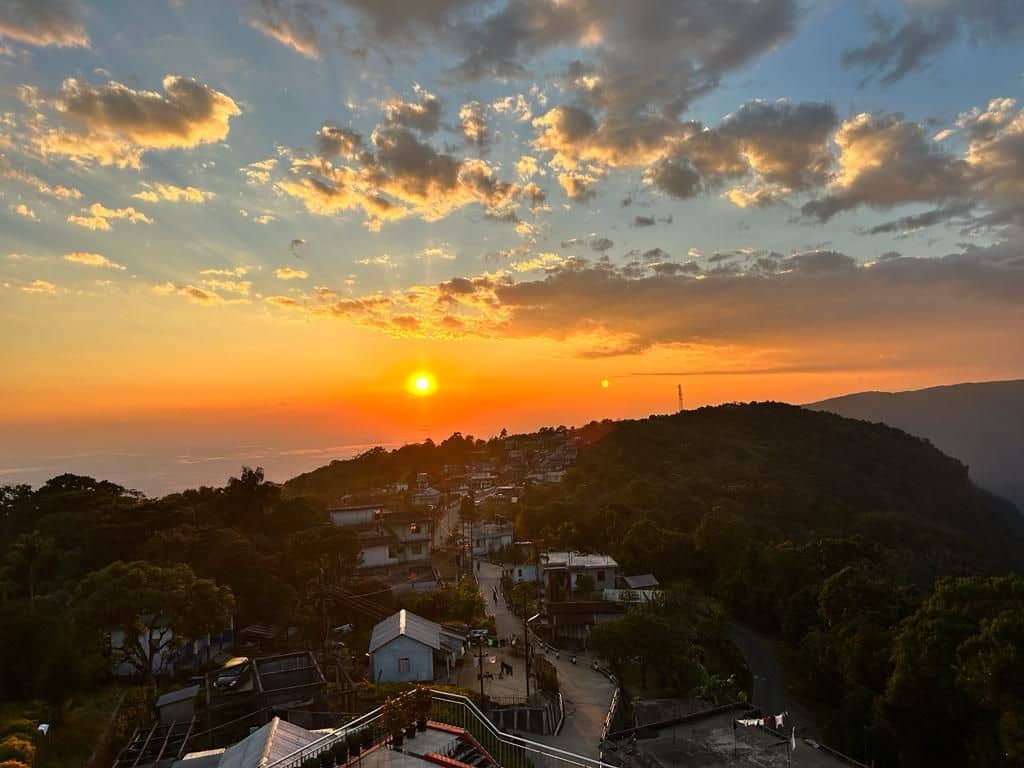 The Ultimate Cloud-Kissed Nature Retreat - Laitkynsew photo 5