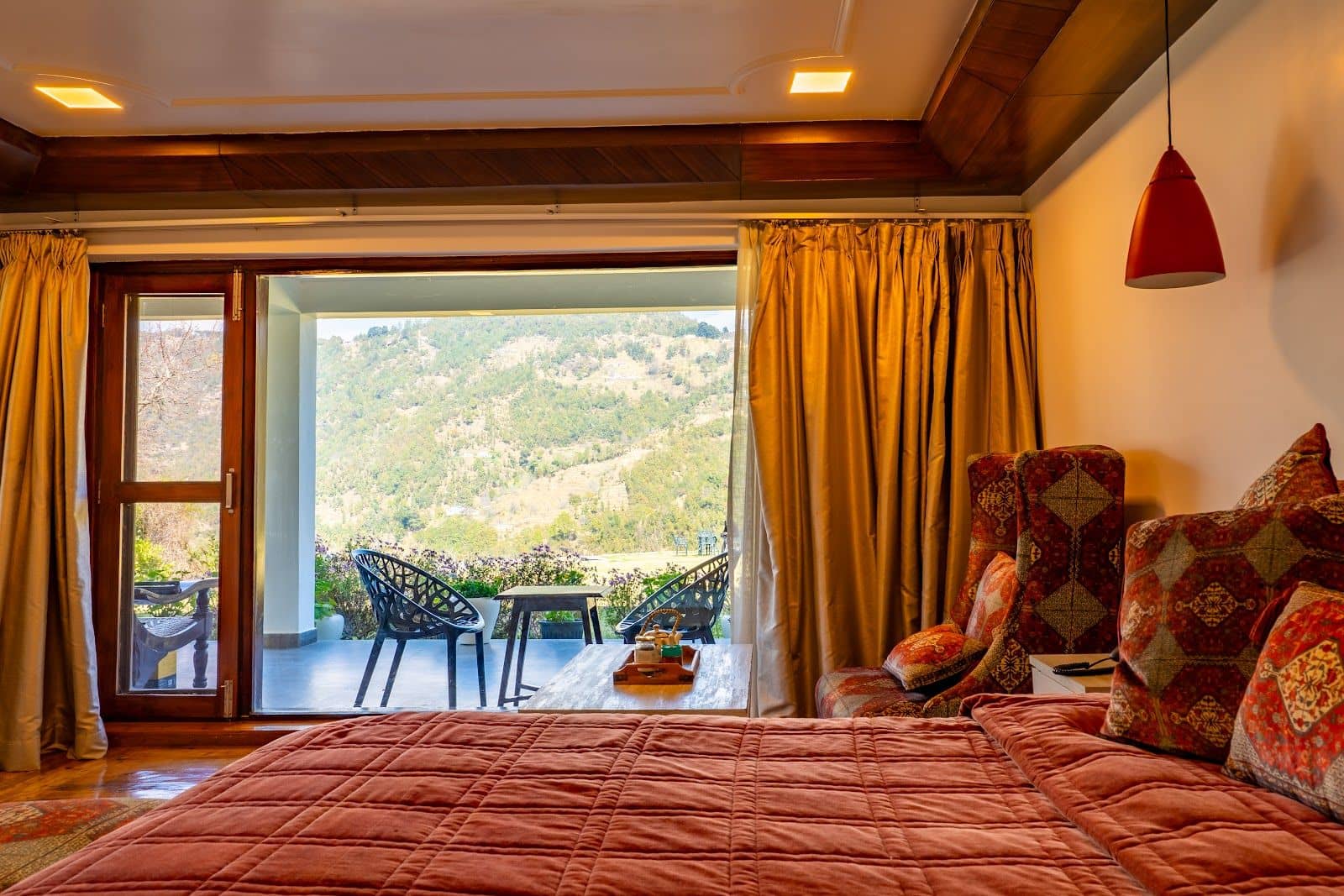 Cliff-Peak Homestay w/ Valley Views, Uttarakhand - Mukteshwar, Uttarakhand photo 3