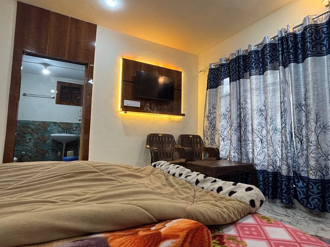 Homestay w/ Home Meals & Friendly Hosts, HP in Banikhet, HP 2