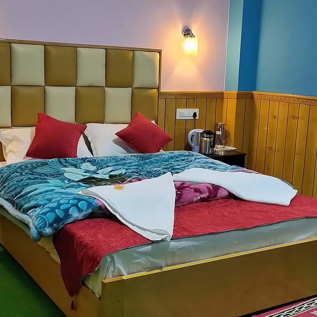 Hospitable Mtn Stay w/ Homely Food & Balcony Views in Lachen 2