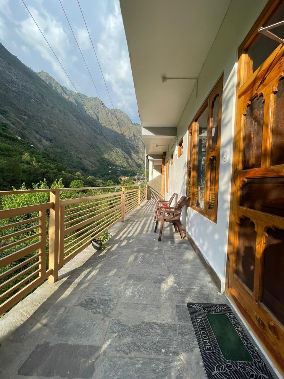 Riverside Homestay w/ Home Meals & Treks, HP in Banjar, HP 5