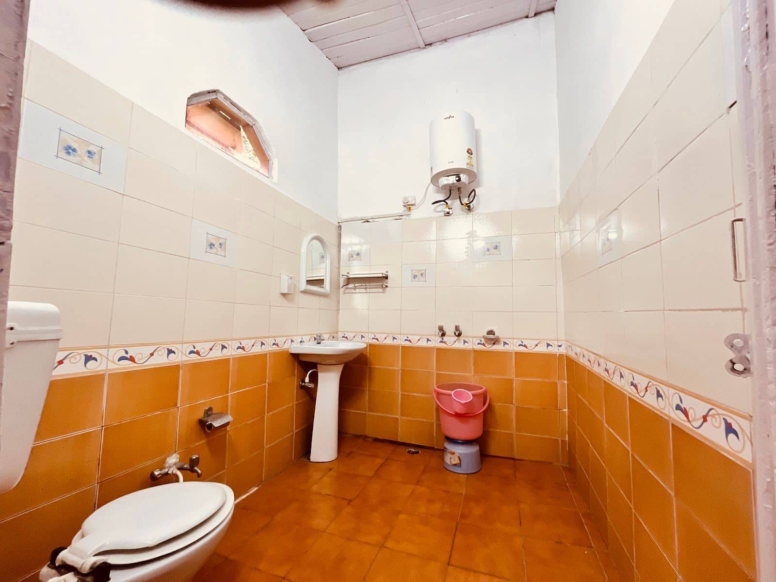 Himalayan View Homestay w/ Home Meals, Uttarakhand - Kausani, Uttarakhand photo 4