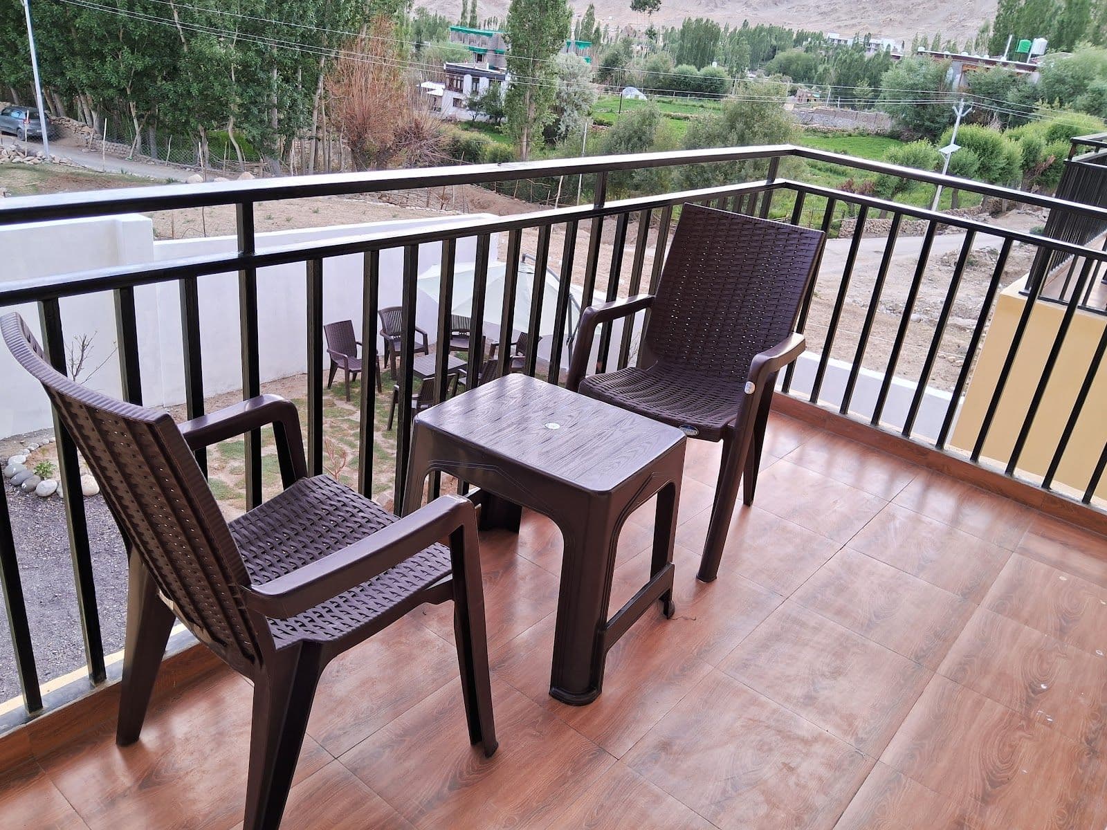 Mountain Homestay w/ Home Meals & Views in Leh, Ladakh 8