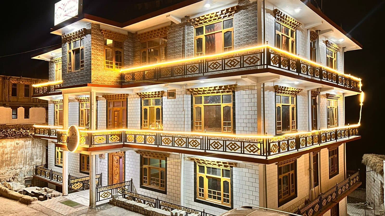 Homestay w/ Home Meals & Views, HP - Tabo, HP