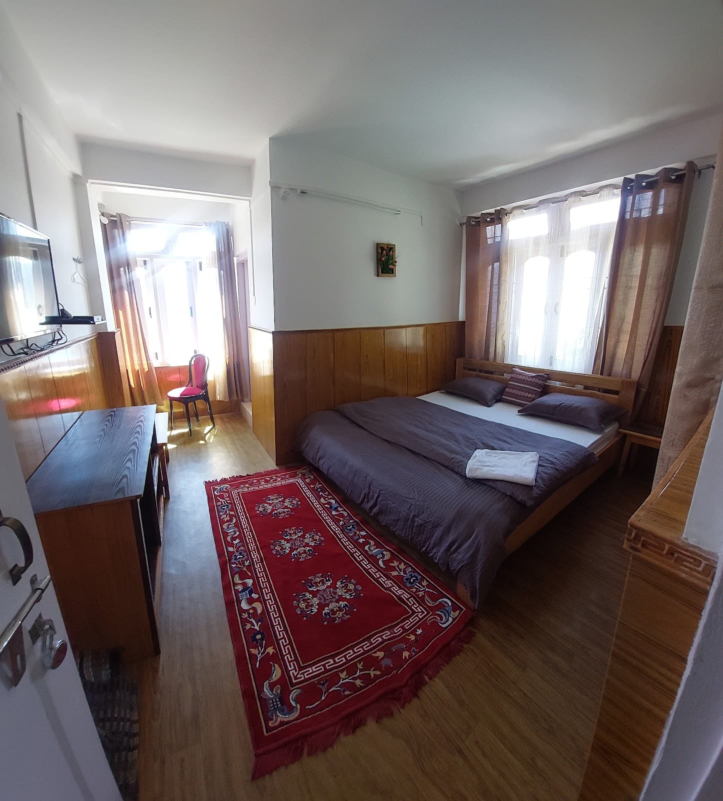 Authentic Tawang Homestay with Mountain Views in Tawang, Arunachal 2