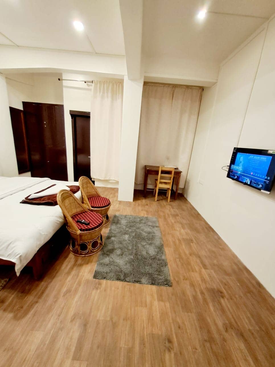 Meghalaya Family Getaway: Private Homes from Kolkata — accommodation and destination highlights