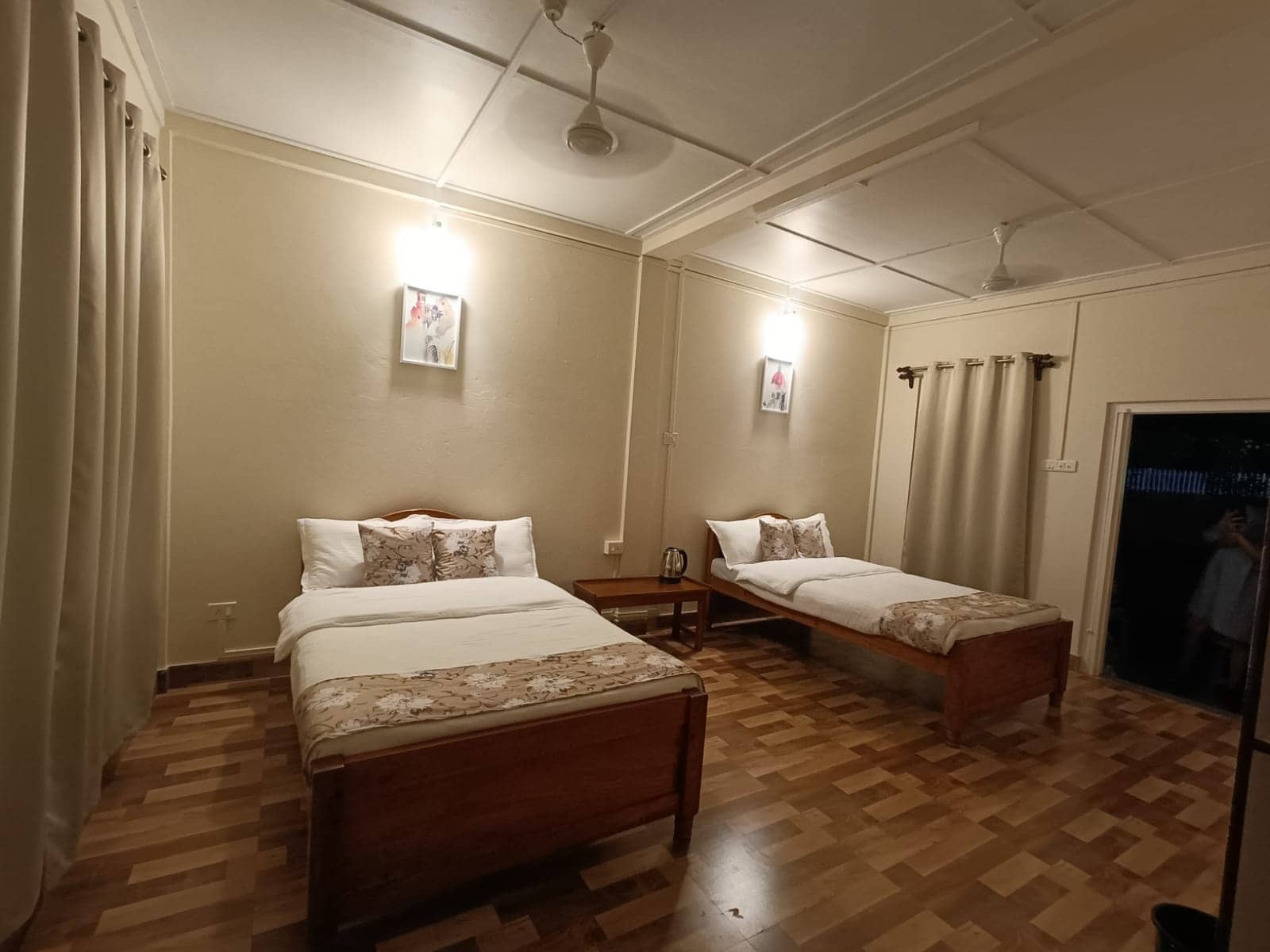 Hilltop Lake View Resort with Infinity Pool - Umsning photo 4