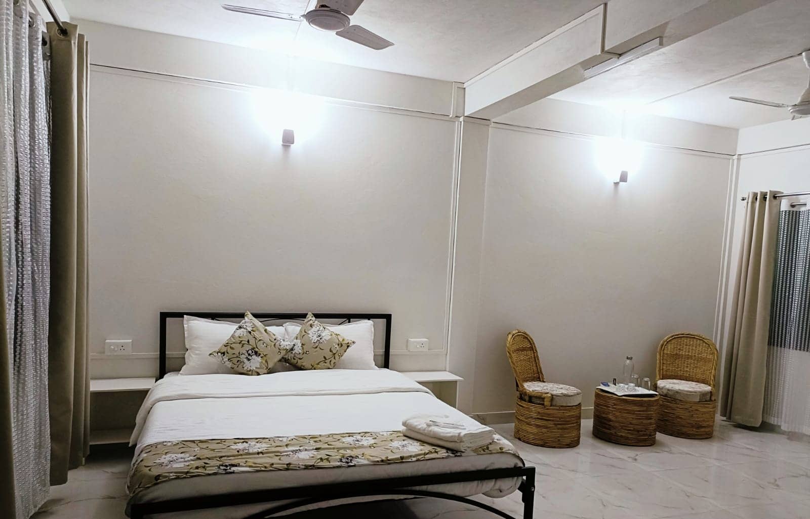 Hilltop Lake View Resort with Infinity Pool - Umsning photo 5