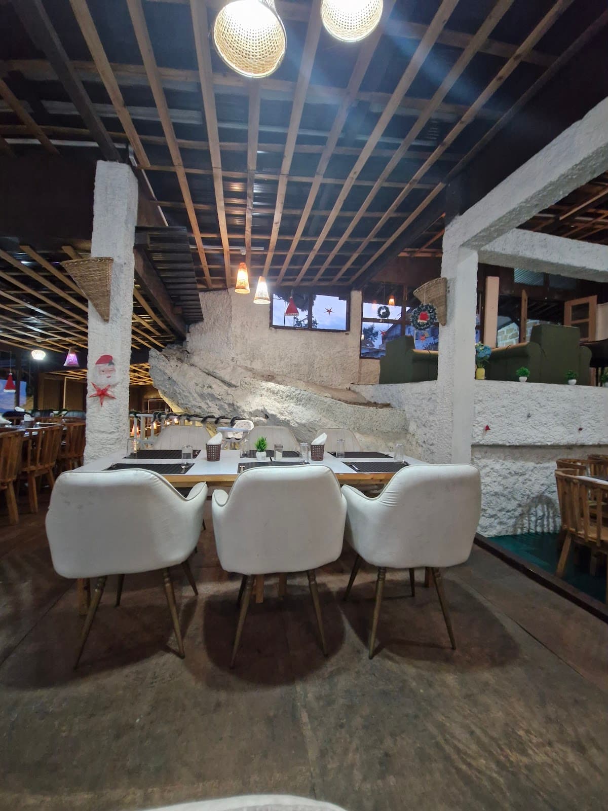 Cliffside Retreat With Breathtaking Valley Views in Laitsohpliah 5