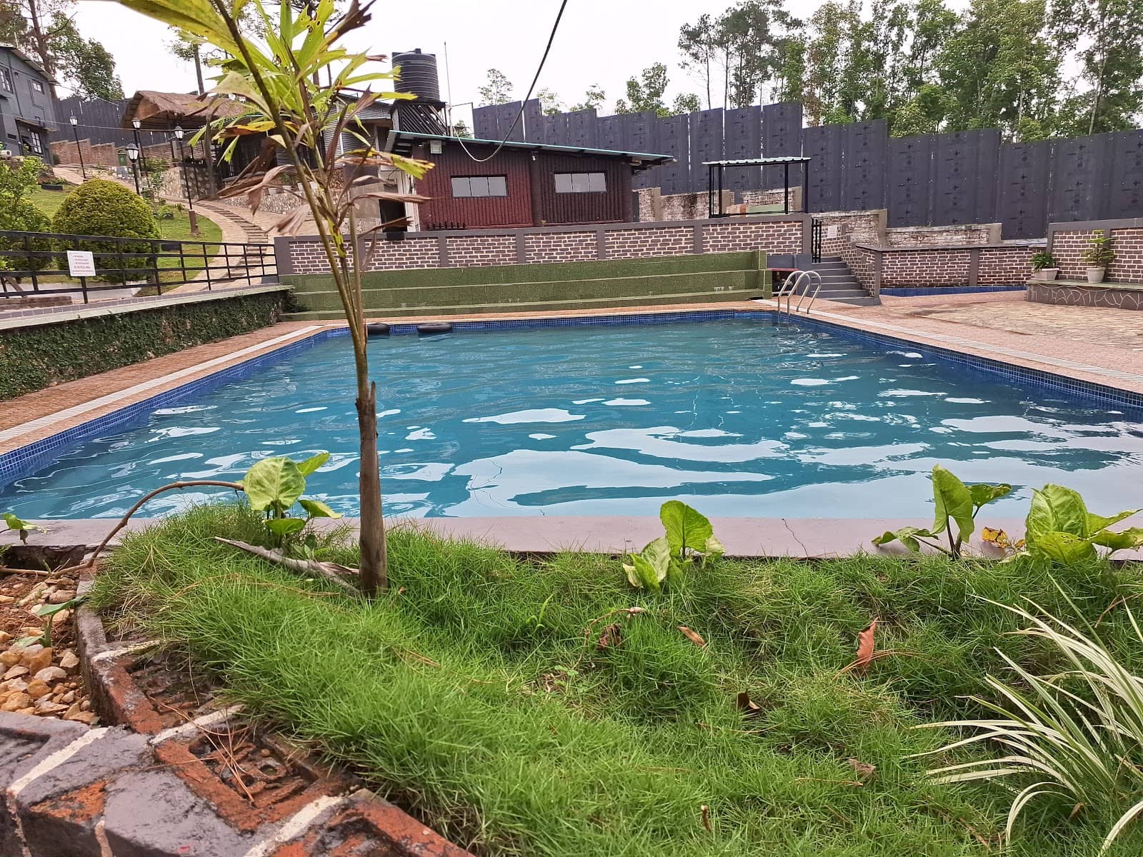 Resort with Sparkling Pool for Groups, Families - Umiarong photo 4