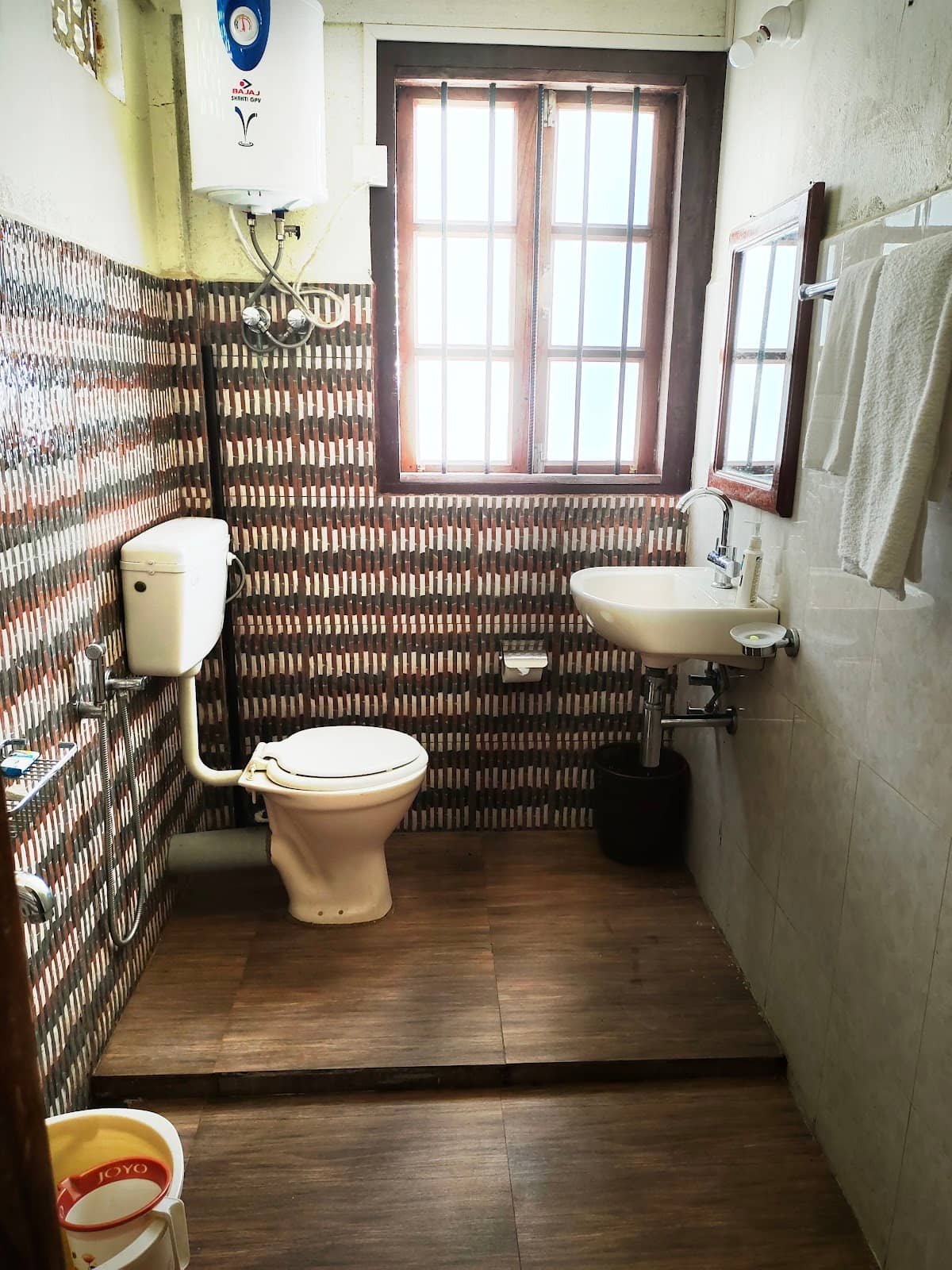 Resort with Sparkling Pool for Groups, Families - Umiarong photo 5