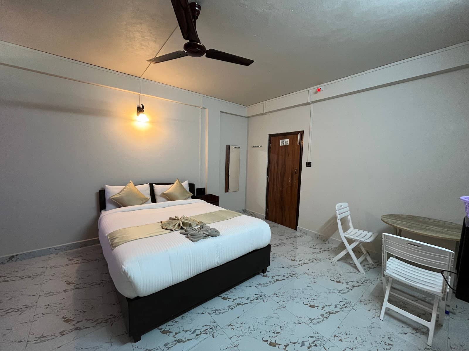 Cherrapunji Escape: View & Home-Cooked Khasi Meals - East Khasi Hills