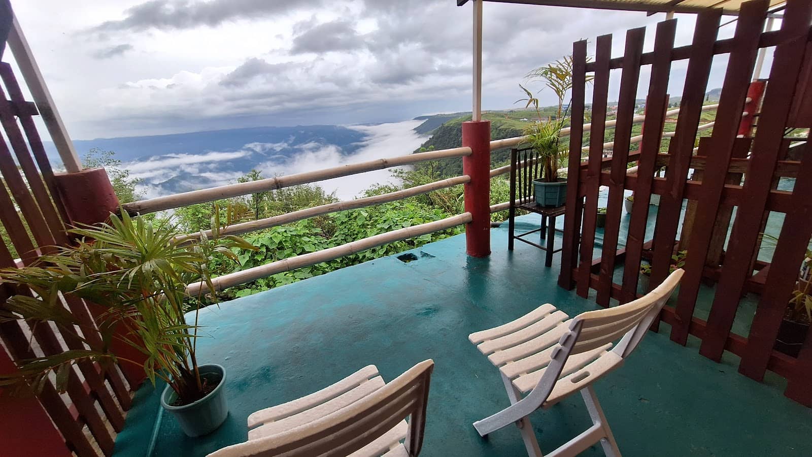 Balcony Cottage: Views, Warmth, & Homely Flavours - Cherrapunji photo 3