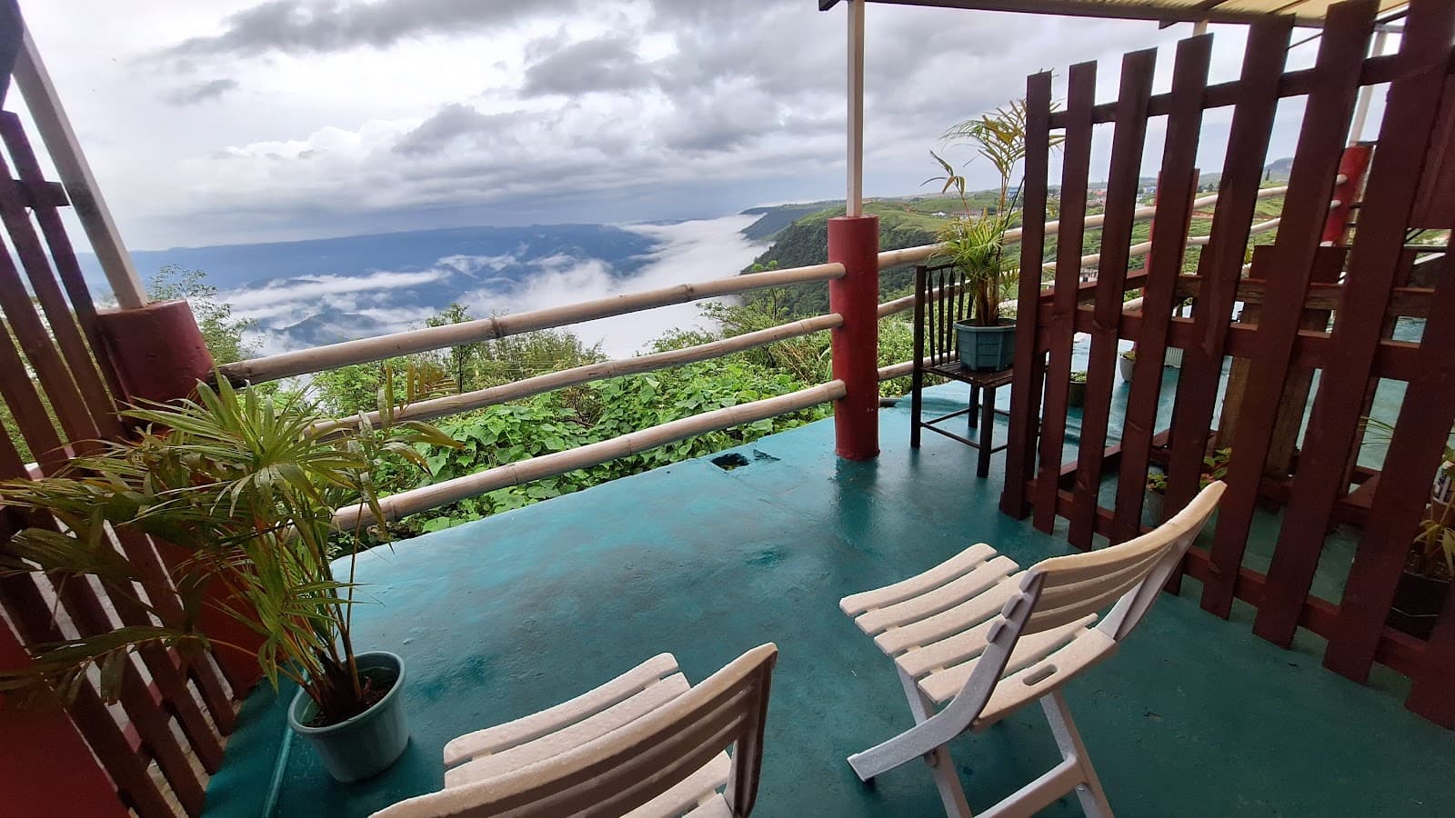 Balcony Cottage: Views, Warmth, & Homely Flavours in Cherrapunji 2