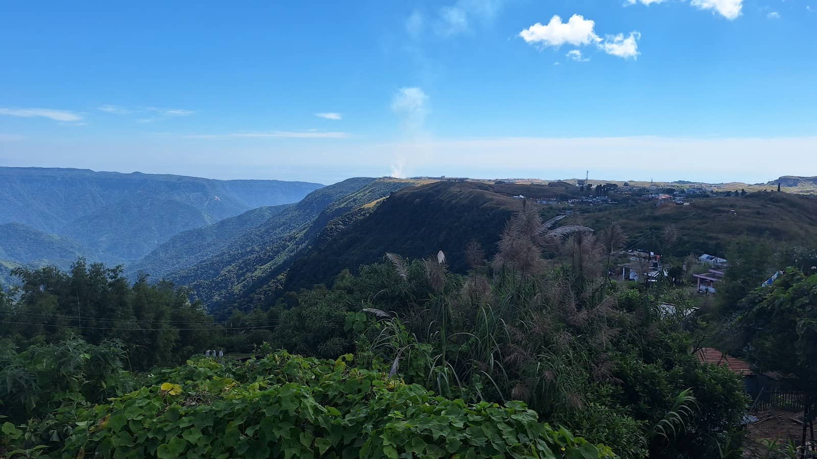 Balcony Cottage: Views, Warmth, & Homely Flavours - Cherrapunji photo 5