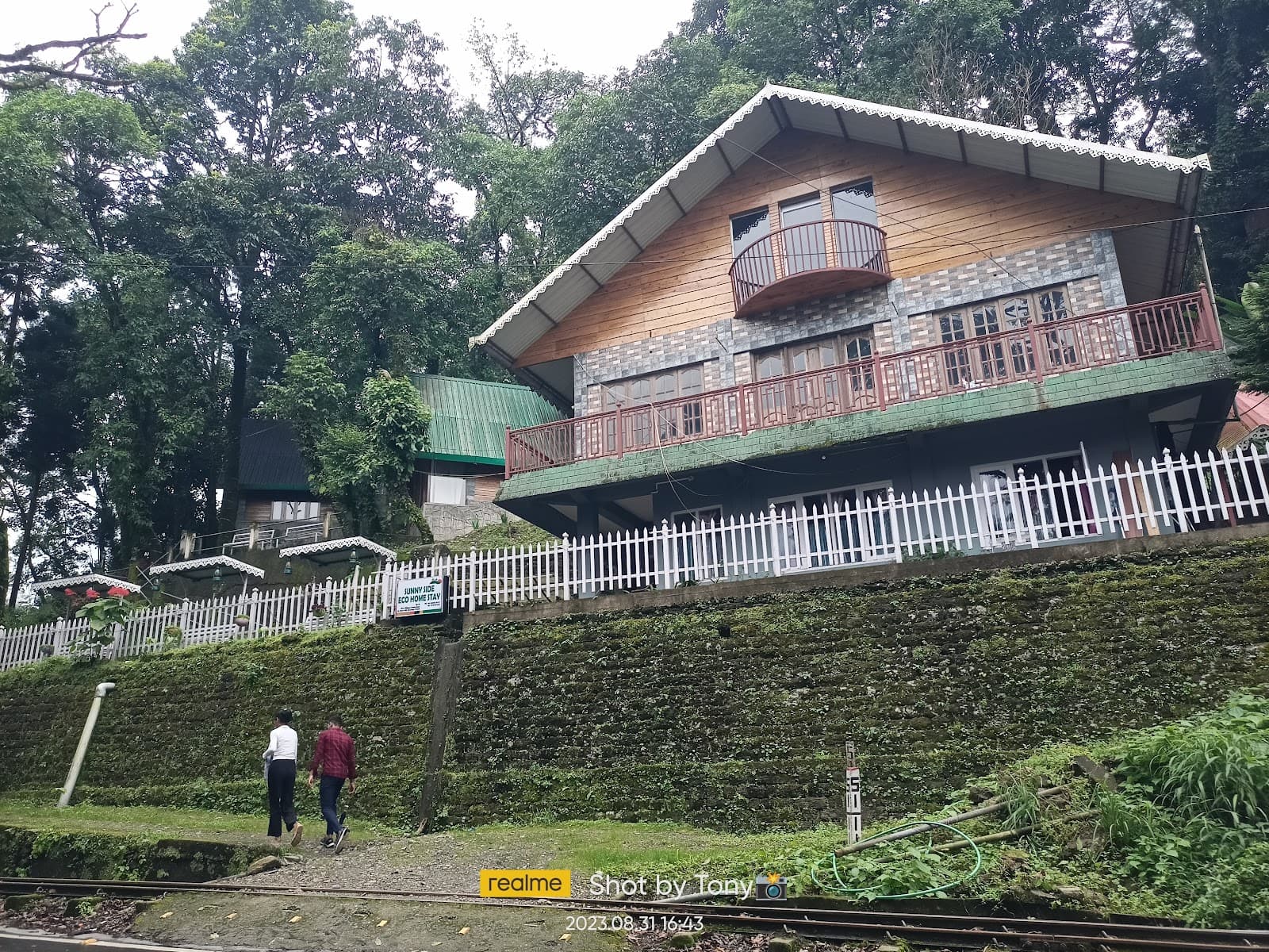 The Tranquil Sohra Escape: Trekker-Ready Home in Tyrna 5