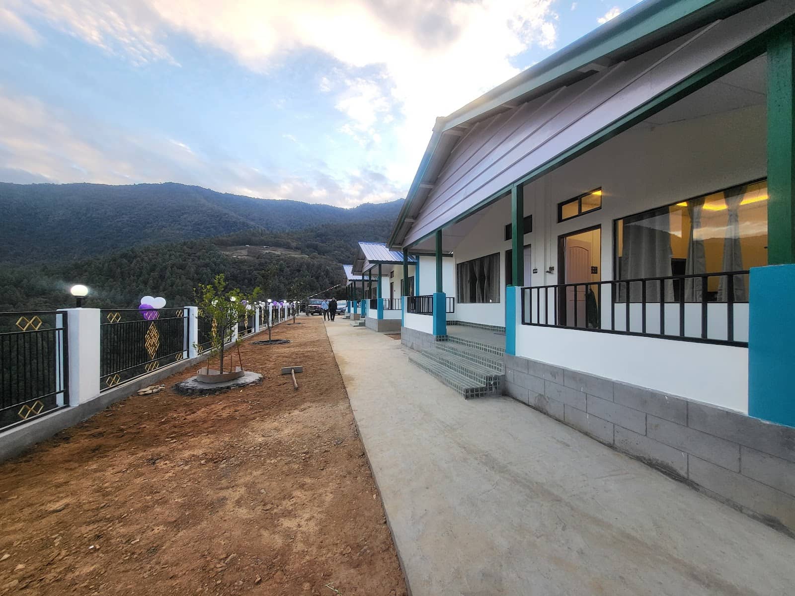 Hilltop Valley View Cottages - Dirang, Arunachal