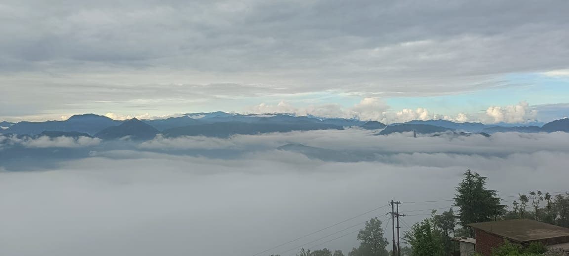 Scenic View Homestay w/ Tasty Food, HP in Namhol, HP 5